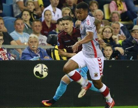 在青少年综 在青少年综