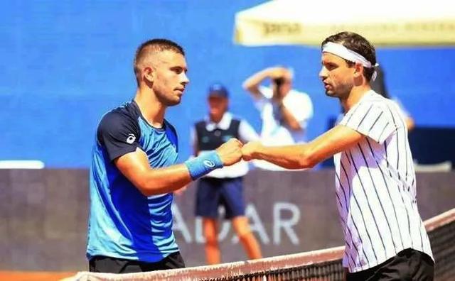 己的青春岁 己的青春岁