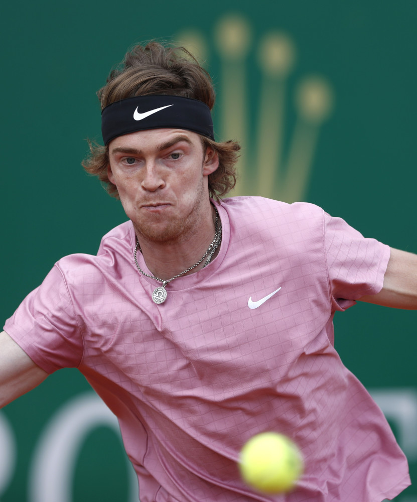 站稳脚跟 站稳脚跟