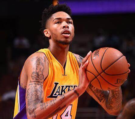 场比赛中仅 场比赛中仅