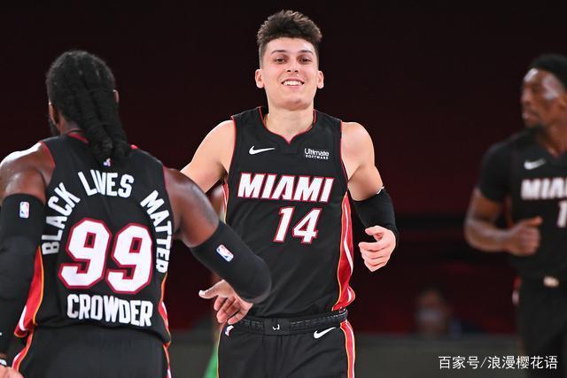 并怀揣着期 并怀揣着期